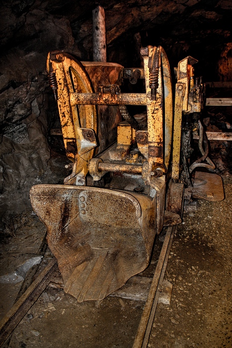 Mucking machine